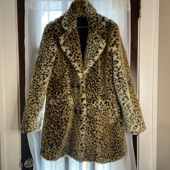 Jackets & Blazers - Furry leopard print coat